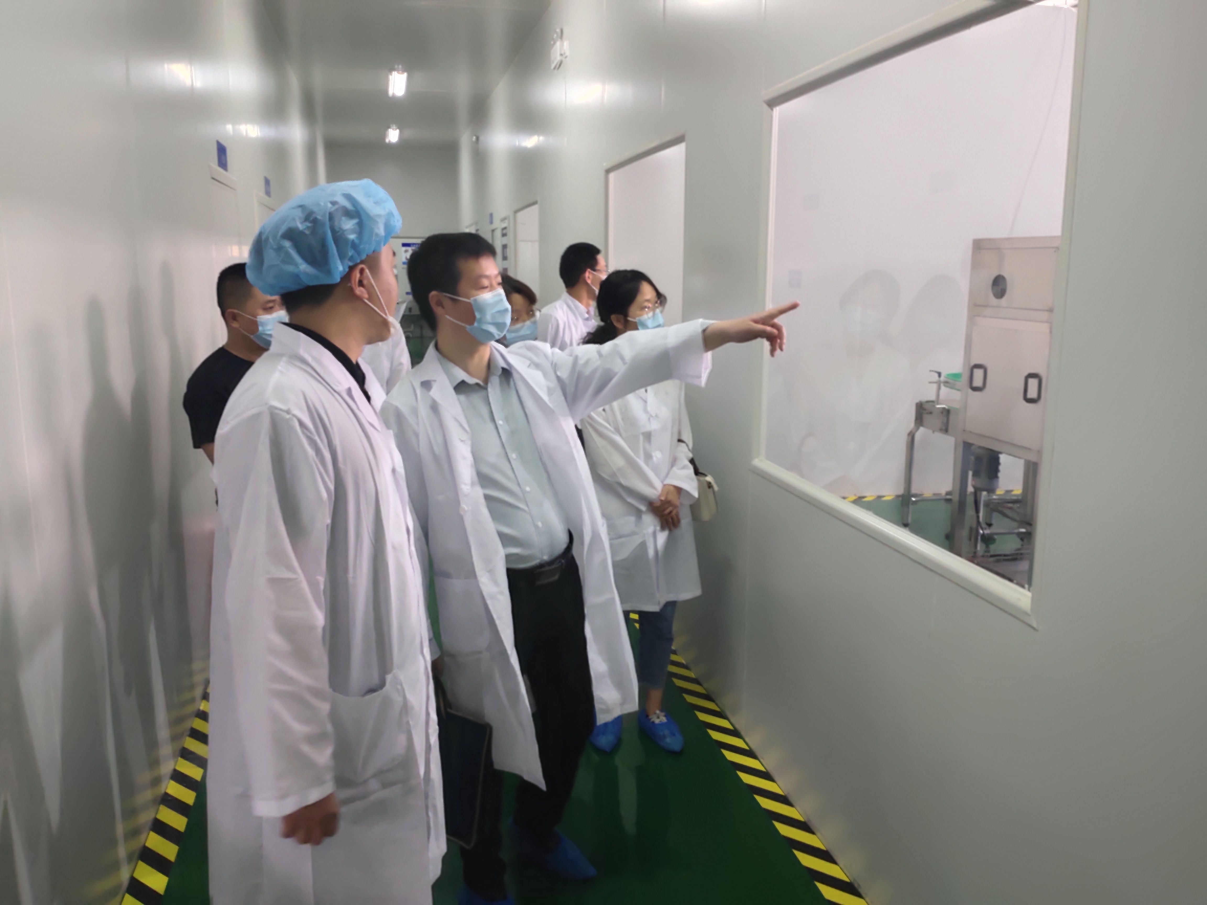 市公服集團黨委委員、監(jiān)事會主席周威帶隊調(diào)研清源水務(wù)公司