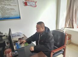 《榜樣在身邊》系列報道——莫正平、梁元 恒心堅守鑄典范，砥礪前行綻光芒