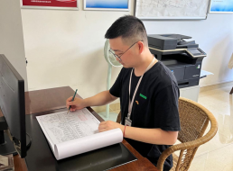 《榜樣在身邊》系列報(bào)道——工作標(biāo)兵 江一航、優(yōu)秀青年 李玉涵